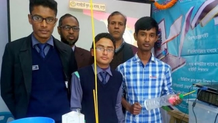 উদ্ভাবনী মেলায় সাড়া ফেলেছে ‘সায়েন্স কিট বক্স’