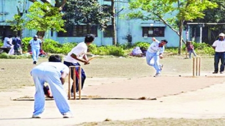 ক্রিকেট যখন ক্যারিয়ার