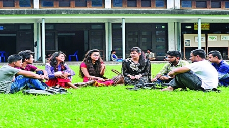 কোথায় পড়লে কেমন চাকরি