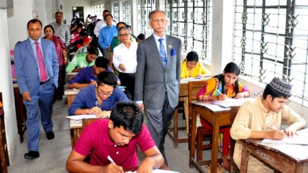 জালিয়াতি করলে কেন্দ্র থেকেই কারাগারে: ঢাবি ভিসি