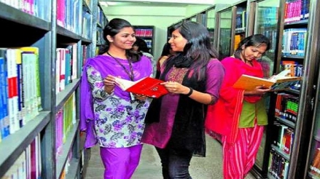 আপনার পদবী হতে পারে ‘অর্থনীতিবিদ’